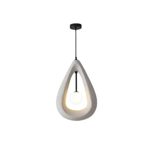 Suspension en plâtre gris au design organique avec une lampe globe, idéale pour une décoration minimaliste et moderne.