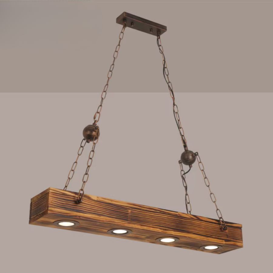 Suspension en poutre de bois à quatre spots encastrés, avec chaînes métalliques au style industriel vintage
