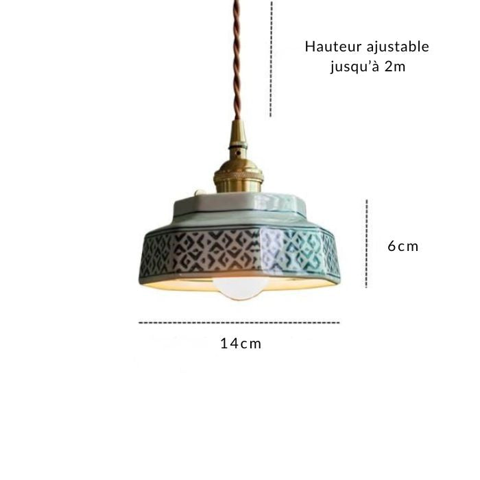 Suspension rétro en céramique émaillée avec motifs géométriques, design vintage élégant pour un intérieur moderne et raffiné, parfaite pour un salon ou une cuisine.