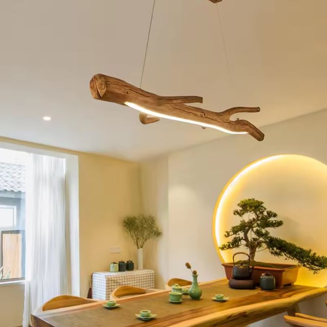 Suspension rondin de bois design naturel, idéale pour une décoration d'intérieur chaleureuse et rustique.