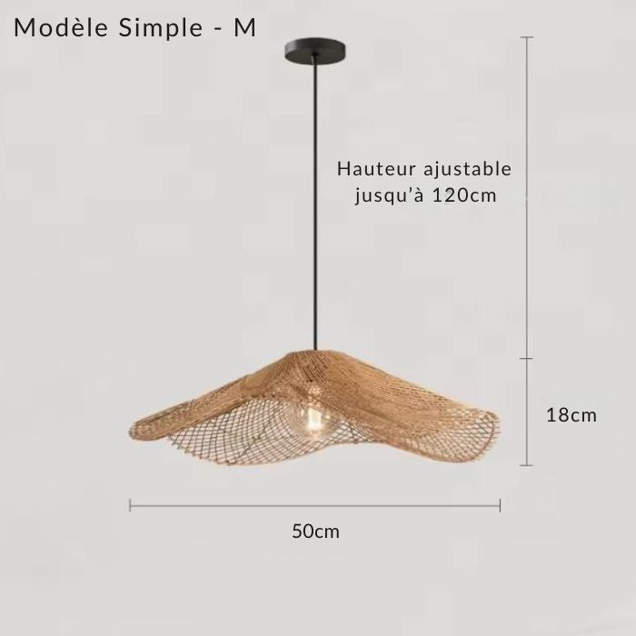 Suspension en rotin modèle M au design bohème contemporain, luminaire suspendu aux formes fluides et naturelles.