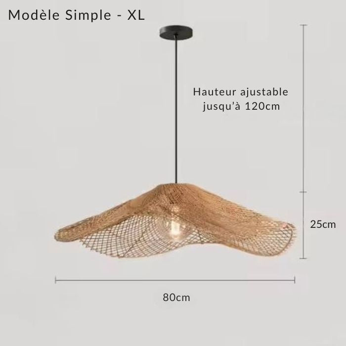 Suspension en rotin modèle XL au style bohème sculptural, grand luminaire aérien pour intérieur chaleureux et design.