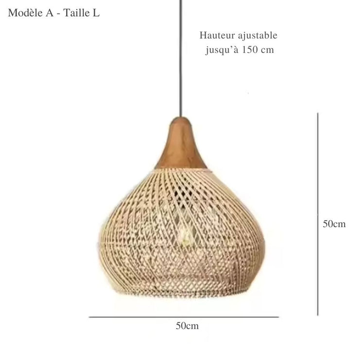 Version large de la suspension en rotin naturel, avec col en bois et forme arrondie au charme artisanal et balinais