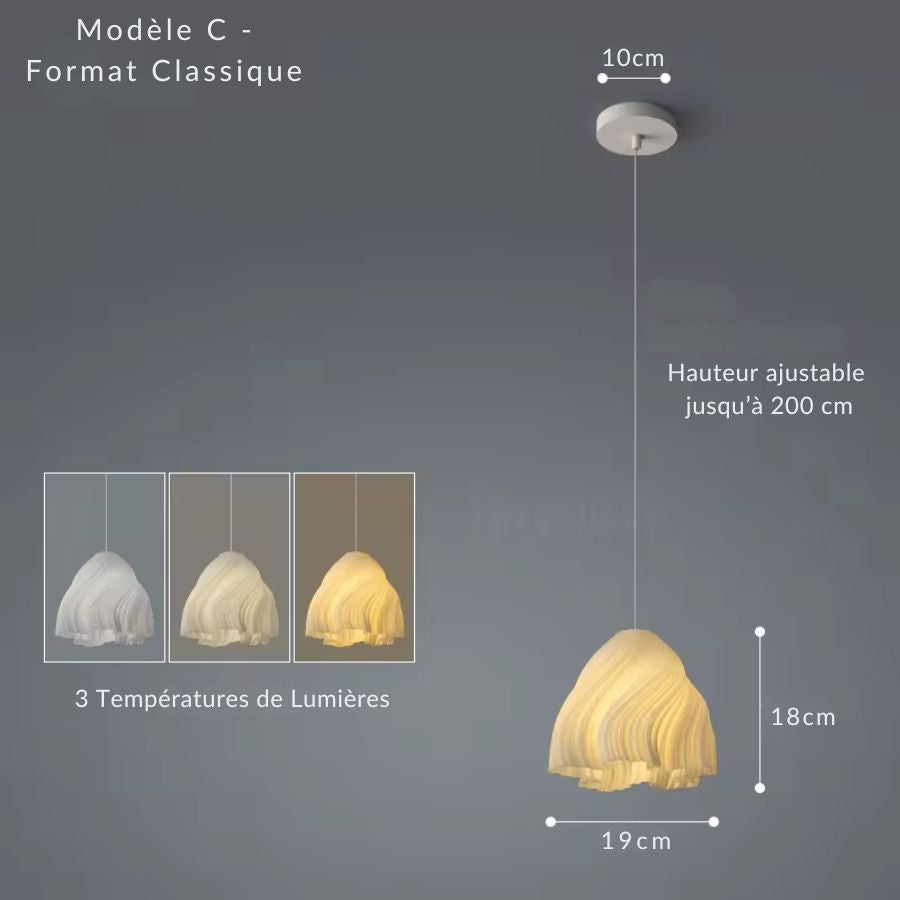 Suspension sculpturale modèle C aux plis ondulants et courbes fluides, dans un esprit design organique