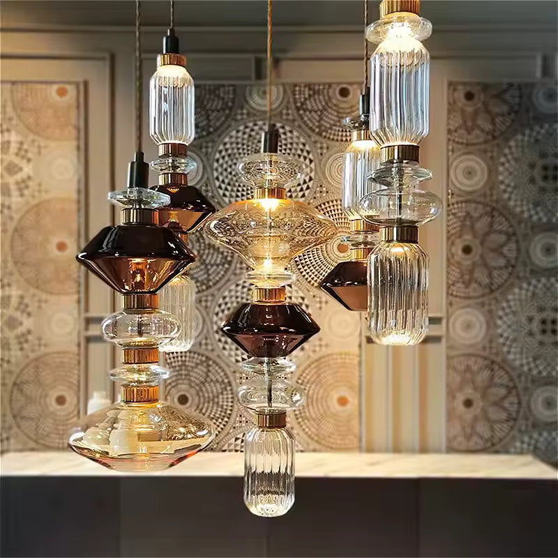 Composition en verre transparent et fumé aux formes superposées, esprit rétro et design sculptural