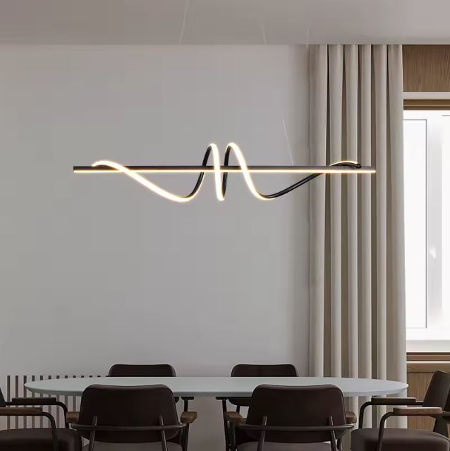 Suspension tourbillon noire LED au design italien, parfaite pour une salle à manger épurée ou un intérieur contemporain chic.
