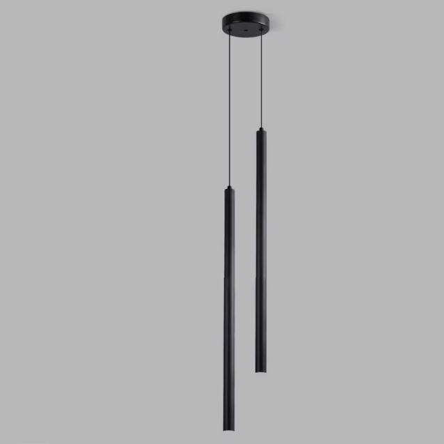 Suspension tube noir double, au design épuré et moderne, idéale pour sublimer un espace contemporain.