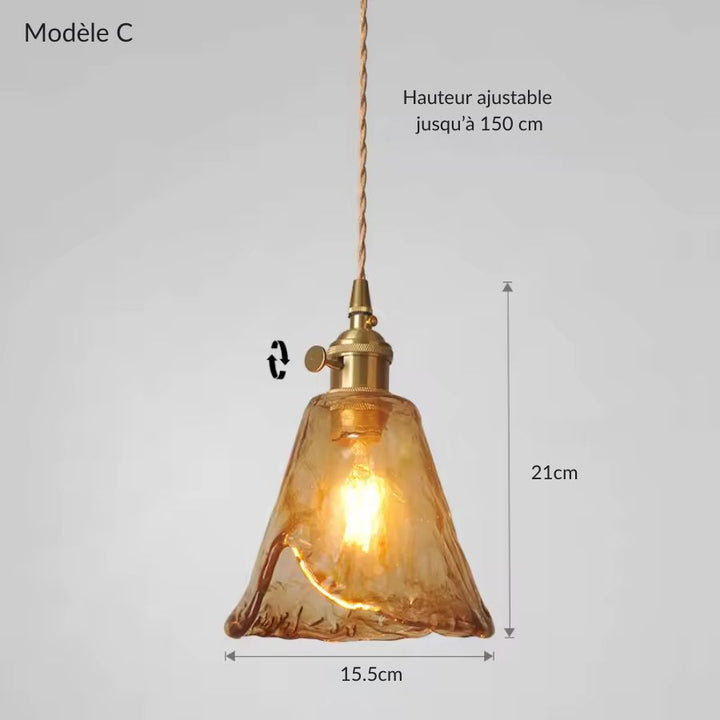Modèle C en forme de cloche irrégulière, 15,5 cm de large, aux reflets ambrés et à l’esprit artisanal rétro