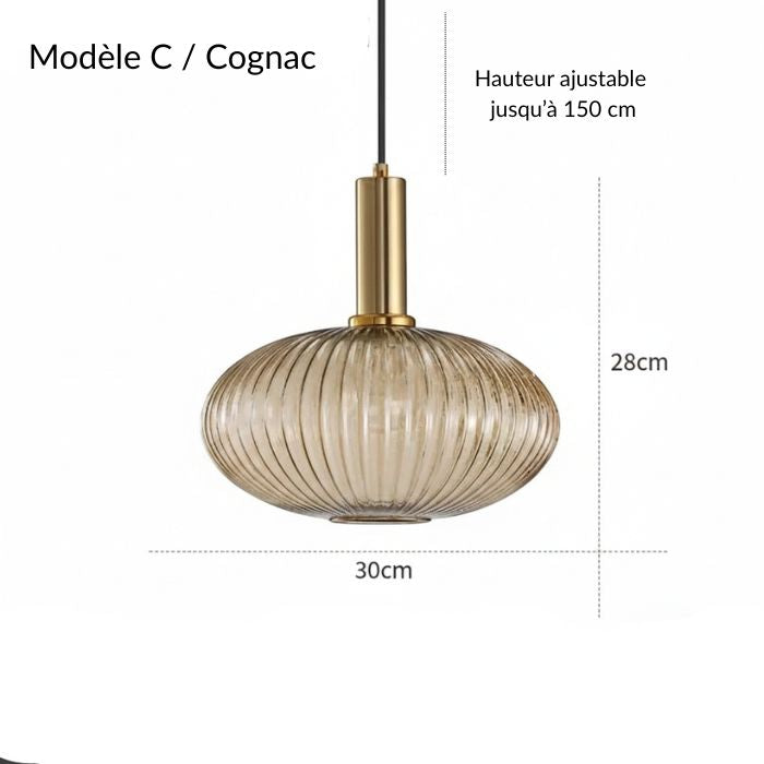 Suspension galet en verre cannelé cognac avec finition dorée et hauteur réglable jusqu'à 150 cm