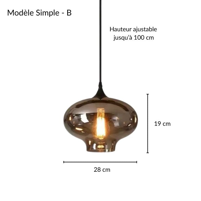 Suspension en verre fumé à silhouette organique, parfaite pour une décoration contemporaine au caractère sculptural.