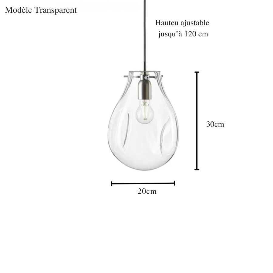 Abat-jour transparent en verre soufflé aux lignes fluides, laissant apparaître une ampoule dans une suspension minimaliste.