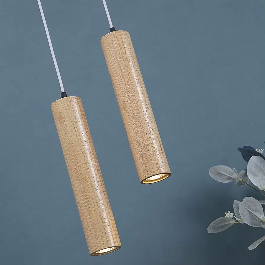 Duo de suspensions en bois clair au style organique et contemporain, avec finition naturelle et lignes épurées