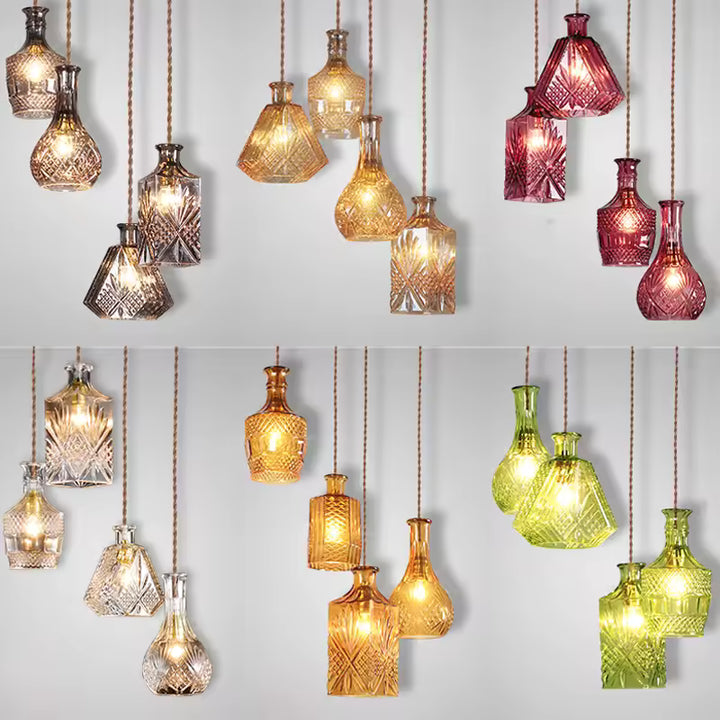 Ensemble de suspensions flacon en verre taillé transparent, ambré, rose et vert au style rétro décoratif