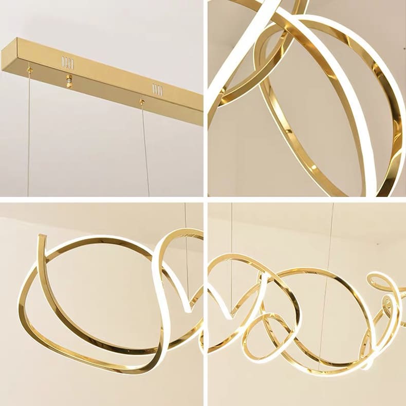 Gros plan sur les finitions dorées et la structure en relief de la suspension lumineuse LED.